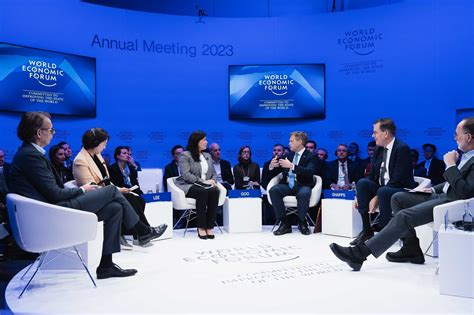 La Reunión del Foro Económico Mundial de Davos 2023: Un escenario para el activismo climático liderado por la ingeniera vietnamita Zarah Lê